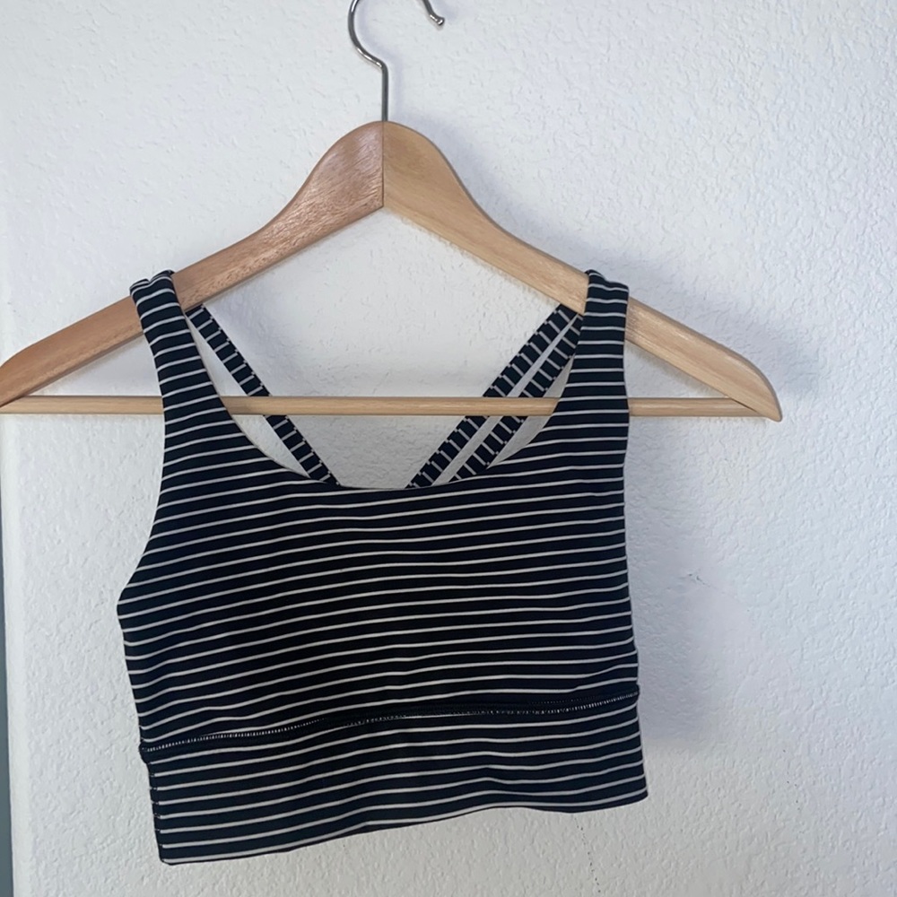 Size 4 lululemon sports bra